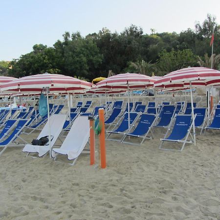Hotel L'Ancora Capo Vaticano Exteriör bild