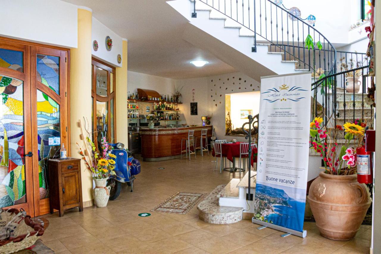 Hotel L'Ancora Capo Vaticano Exteriör bild