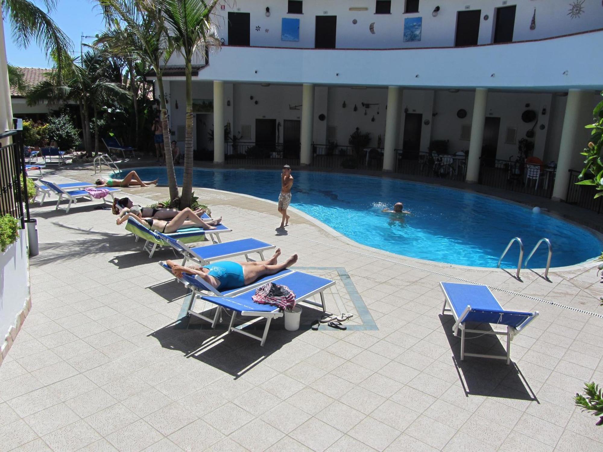 Hotel L'Ancora Capo Vaticano Exteriör bild