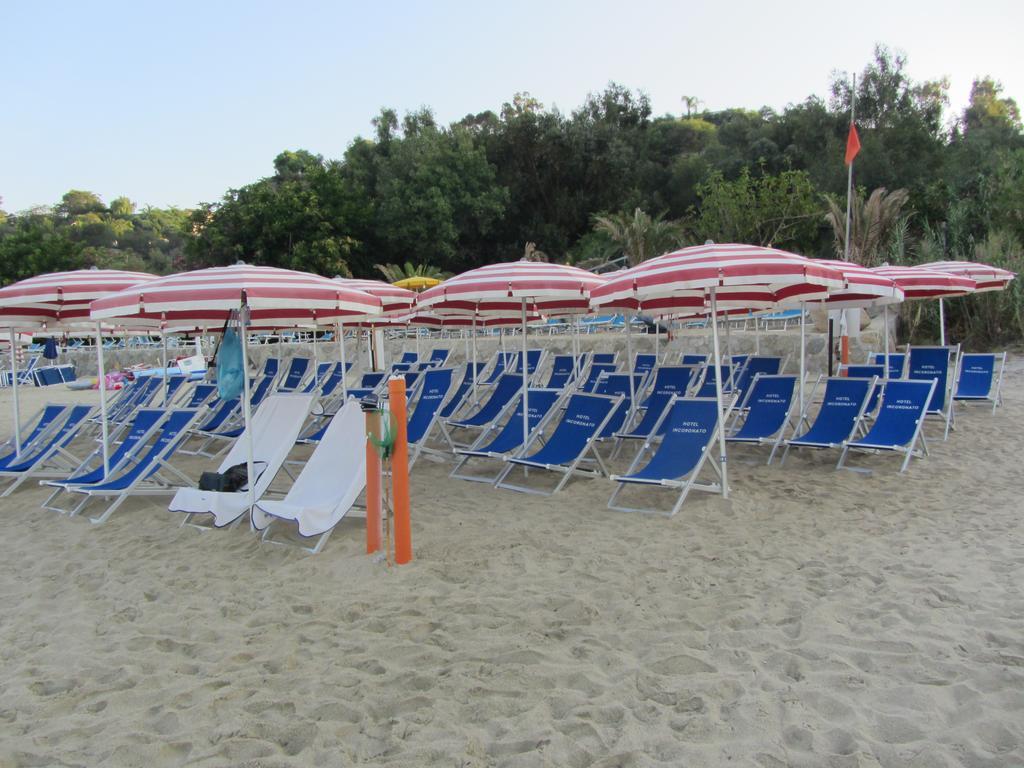 Hotel L'Ancora Capo Vaticano Exteriör bild